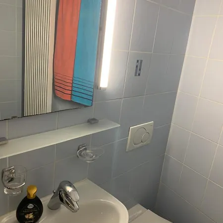 Quiet Flat In Nature In Lägenhet Lugano