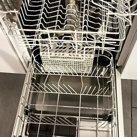 Quiet Flat In Nature In Apartment *